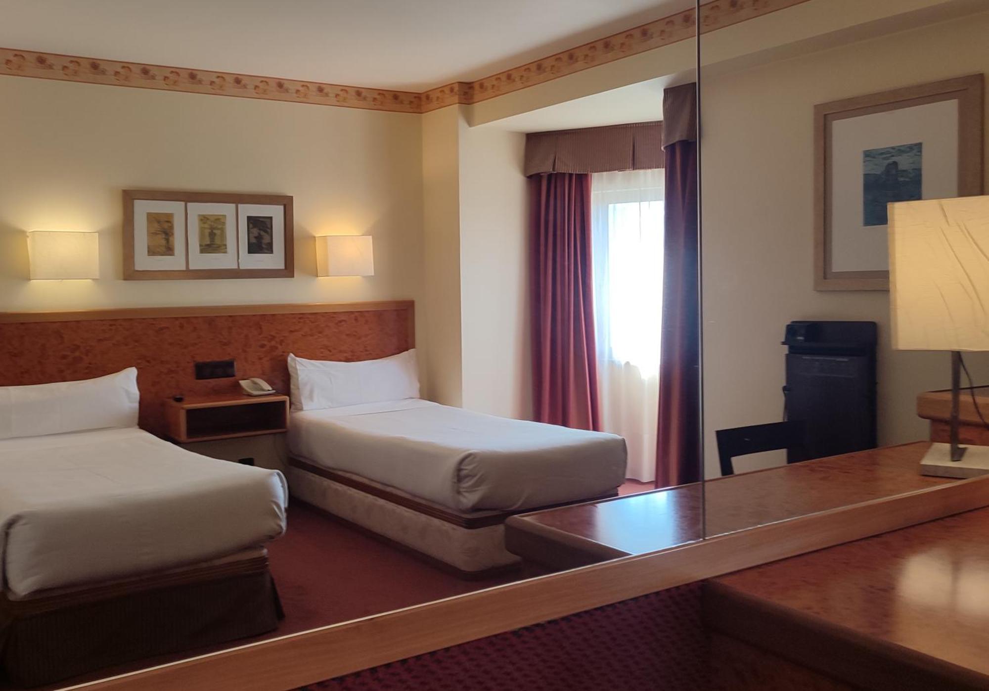 Hotel Sercotel Cuatro Postes Ávila 외부 사진