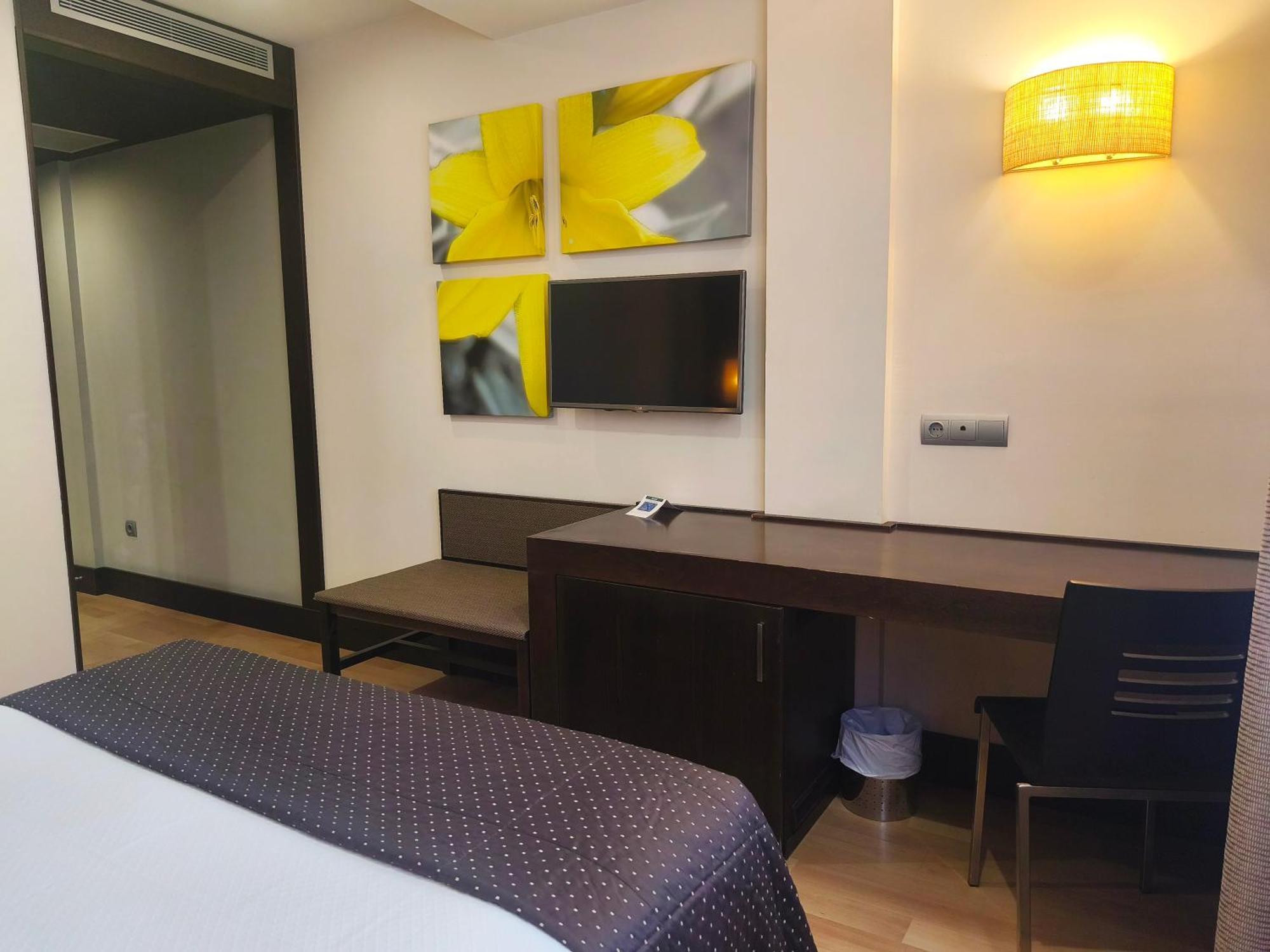 Hotel Sercotel Cuatro Postes Ávila 외부 사진